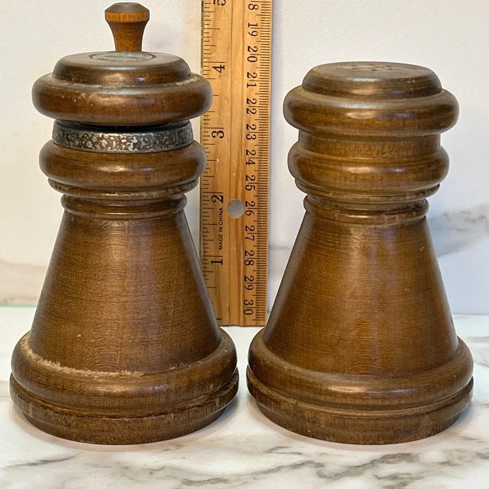 Vintage Mr. Dudley Wood Salt Shaker & Pepper Mill Set Crank Grinder Mid Century